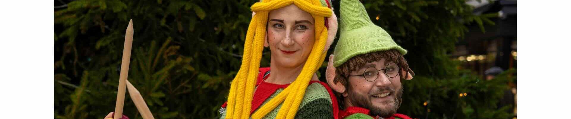 Knitted-Elves-Smiling
