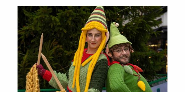 Knitted-Elves-Smiling