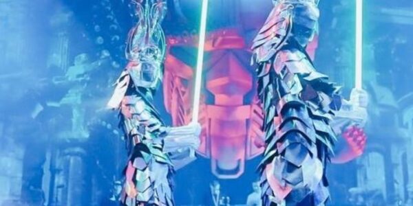 Led-Mirror-Dancers-With-Light-Swords