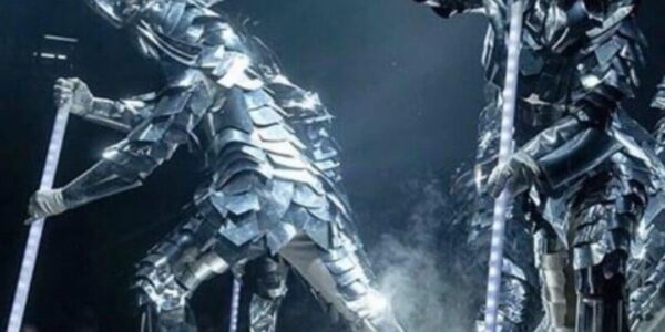 Light-Mirror-Dancers-With-Swords