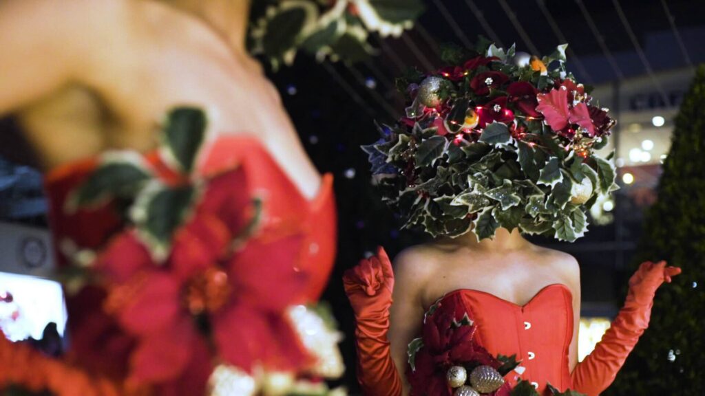 Hire our customisable living flower girls for your enchanted garden themed events.
