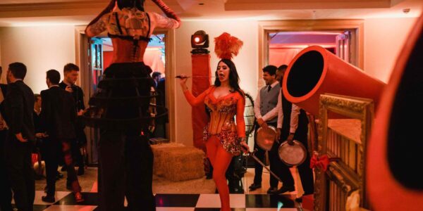 Hire bespoke circus performers who can tailor their costumes and performance to your event space.