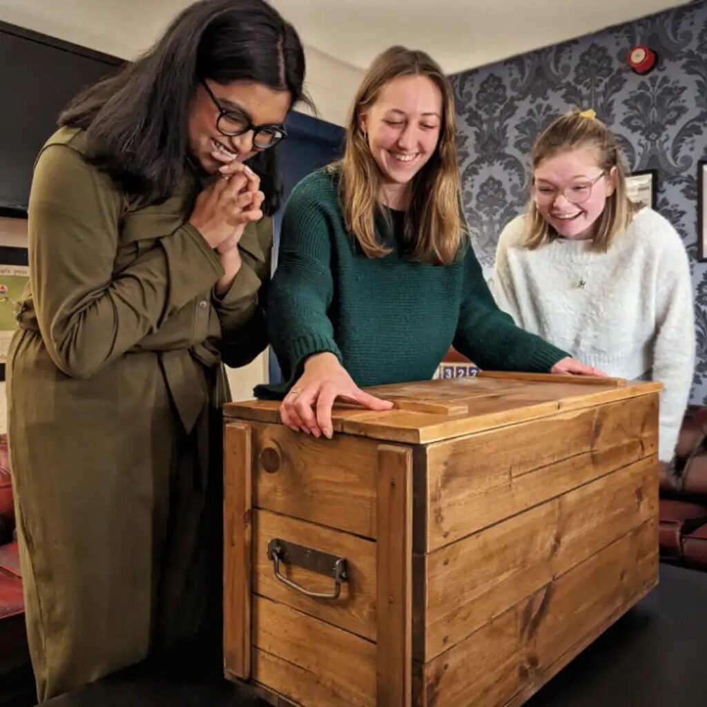 Crate puzzle for escape room game
