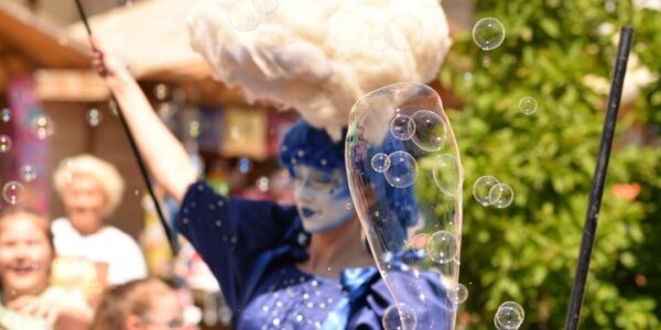 Hire-A-Fantasy-Act-To-Create-Large-Bubbles