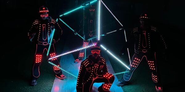 LED-Circus-Act-Inside-Cube