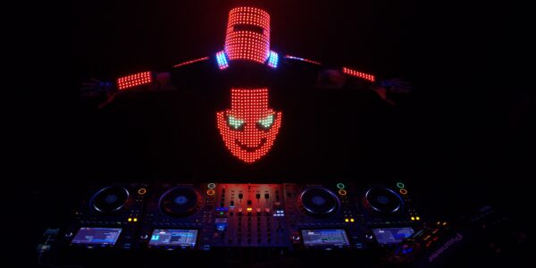 Light-Up-DJ-Act