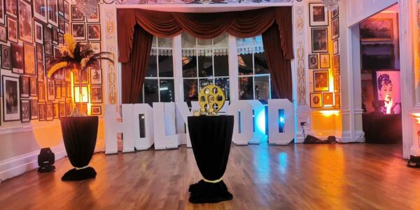 Minimilist-Hollywood-Party-Event-Space