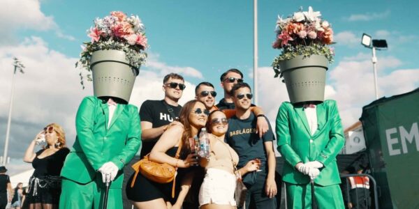 Plant-Pot-Walkabout-Act