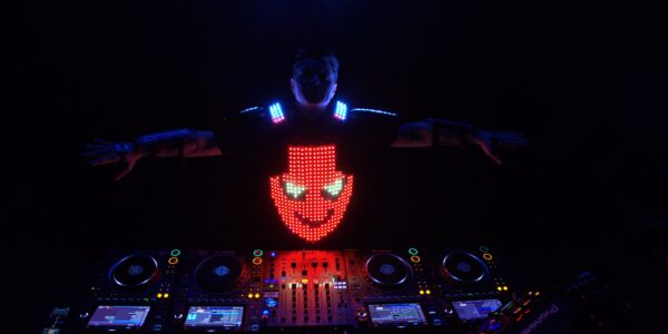 Tron-Themed-DJ-Show-With-Light-Up-DJ