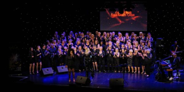 Big-Gospel-Choir-On-Stage