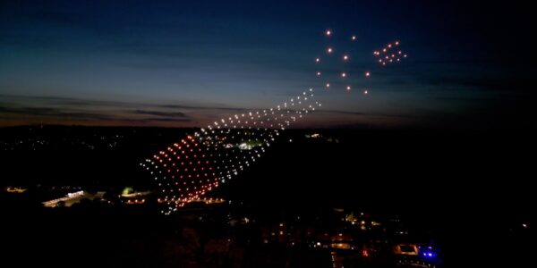 Custom-Drone-Show-Champagne-Pop