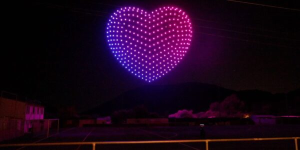 Custom-Drone-Show-Hearts