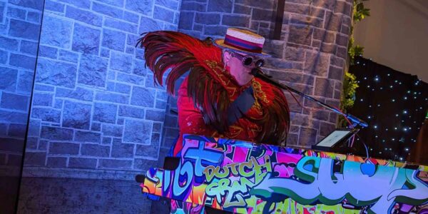 Elton-John-Tribute-Act-With-Graffiti-Piano