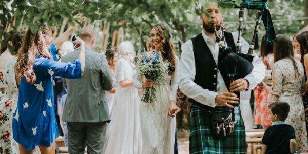 Highland-Bagpipe-Entertainer-At-Wedding