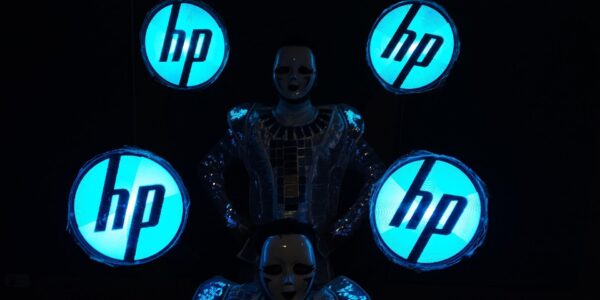Holographic LED-Drummers-Displaying-HP-Logo
