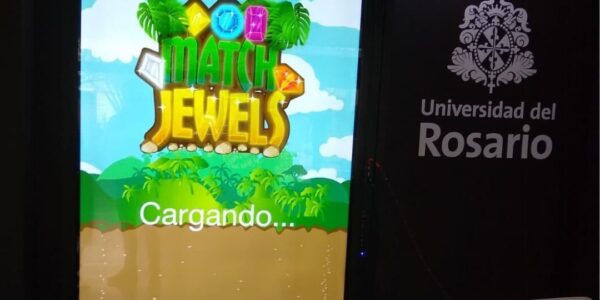 Advergaming-Screen-At-Exhibition
