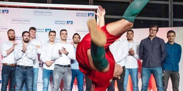 Cristiano-Ronaldo-Football-Freestyler-Performs-Trick