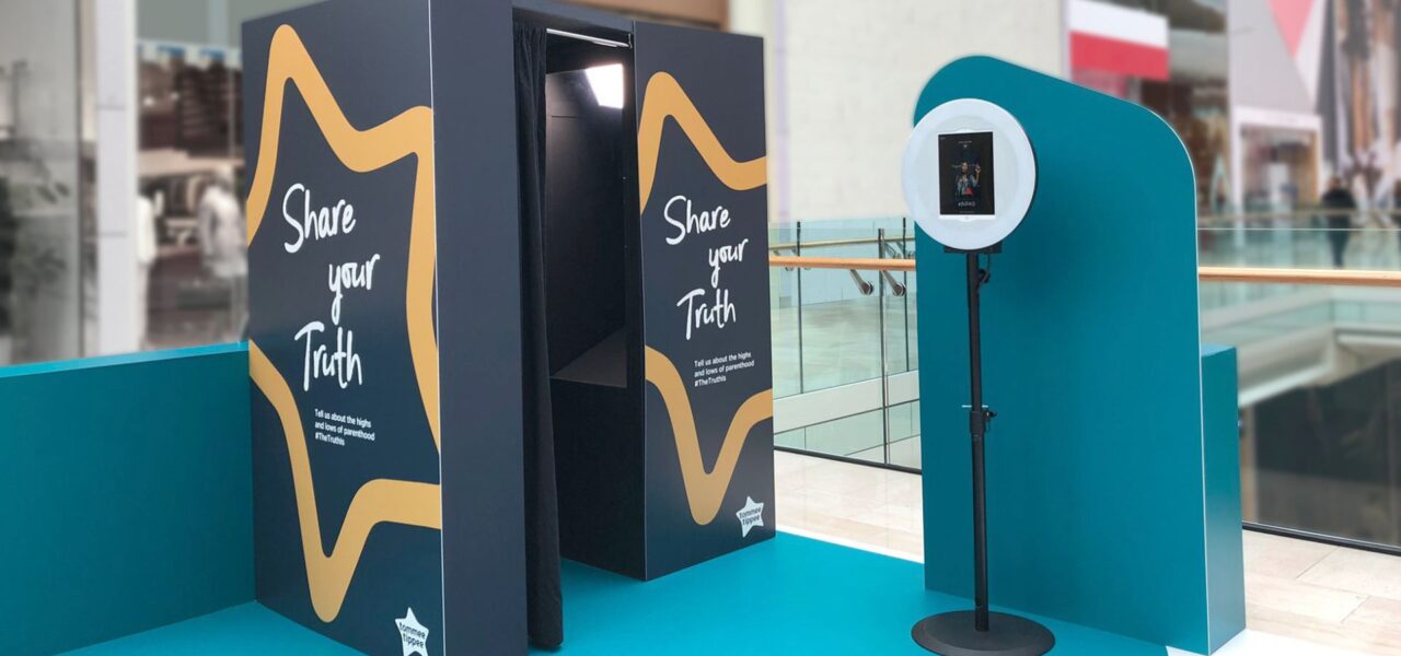 Interactive-Message-Booth-Shopping-Centre