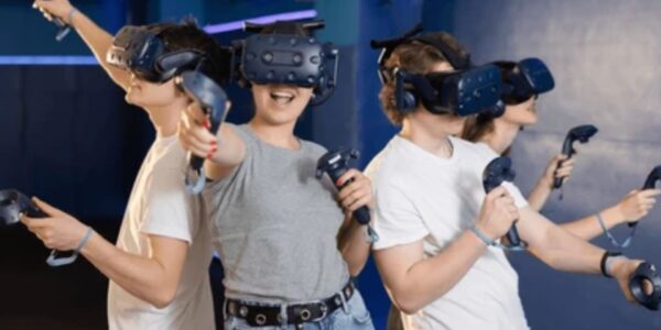 Group-Metaverse-Game-Hire