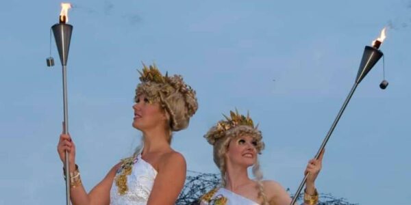 Olympic-Stilt-Walkers