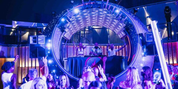 Ignition-Immersive-DJ-Show-Stage-Performance