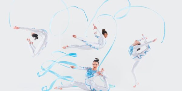 Acrobatic-Troupe-For-Hire
