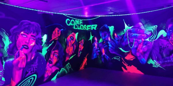 Glow-In-The-Dark-Augmented-Reality-Mural