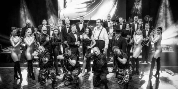 James-Bond-Stunt-Show-Actors.jpg