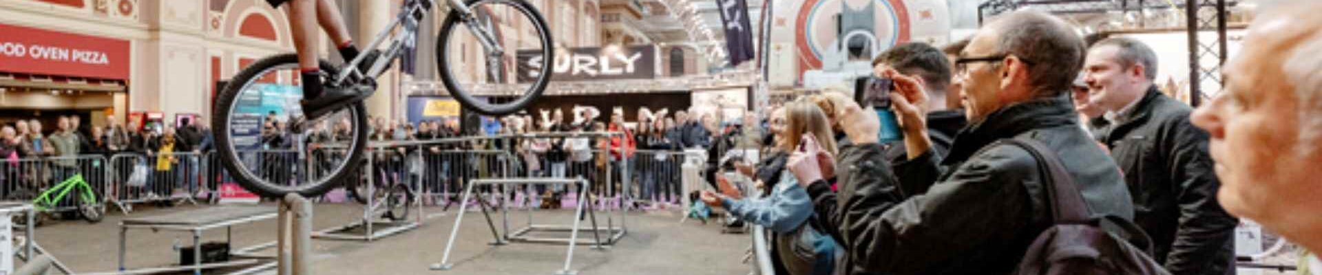 Mountain-Bike-Stunt-Show-Live-Action Mountain-Bike-Stunt-Show-Live-Action