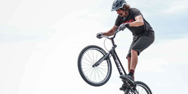 Mountain-Bike-Stunt-Show-Outdoor-Activations