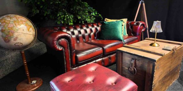 When you book with us, we design stylish and opulent spaces. Including furniture setups for lounging at your Gatsby themed party or 1920s theme event.