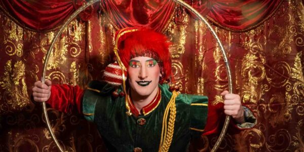 Classic-Christmas-Themed-Elf-min
