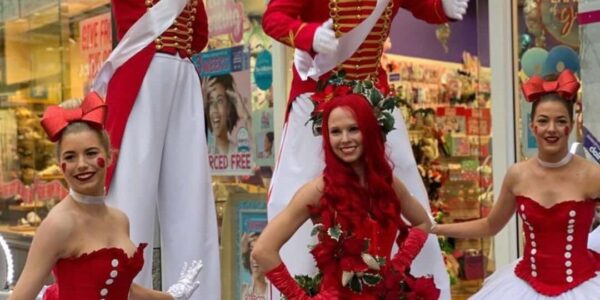 Classic-Nutcrackers-For-Christmas-Themed-Events-min
