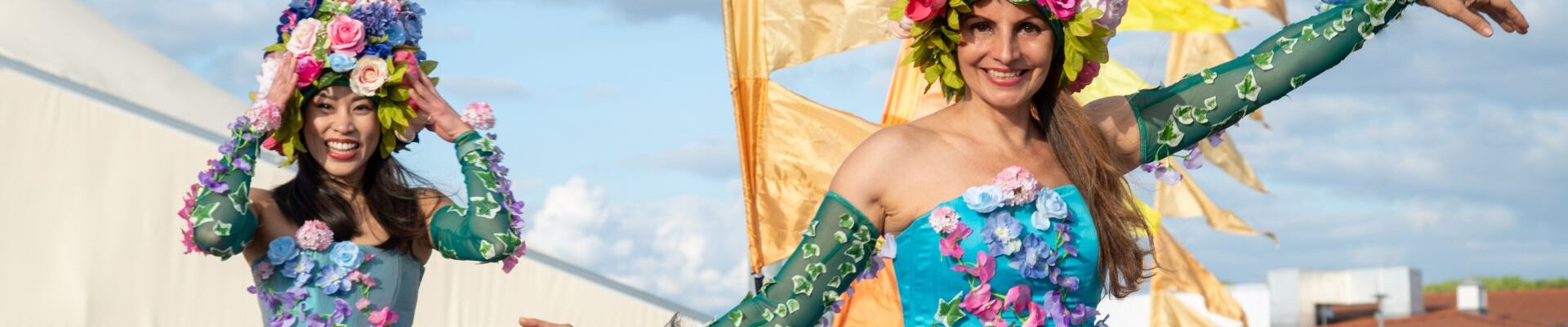 Floral-Themed-Entertainment