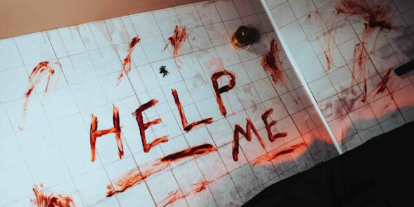 Help-Me-Smeared-In-Blood-For-SAW-Halloween-Event