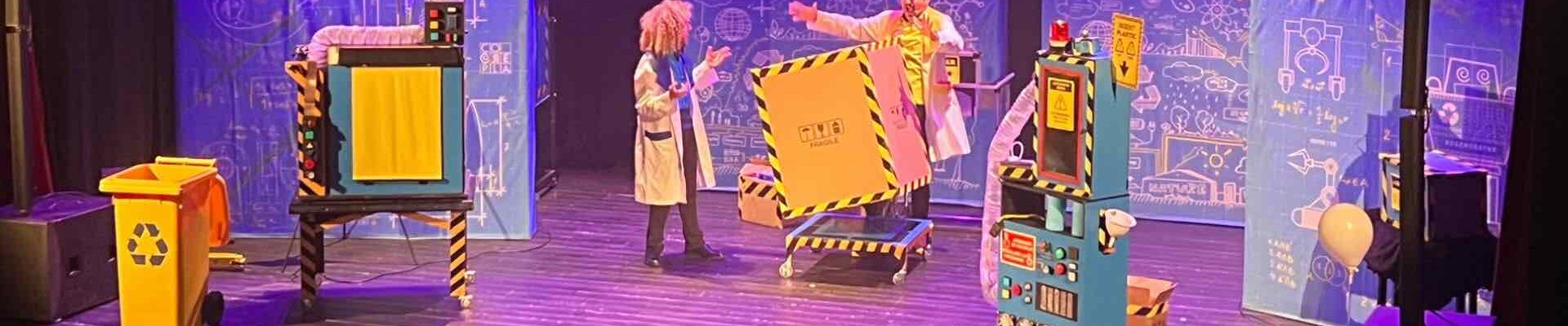 Magic-Lab-Science-Show.jpg Magic-Lab-Science-Show.jpg