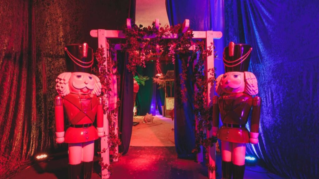 We can use nutcracker props to dress your Victorian Christmas themed event.