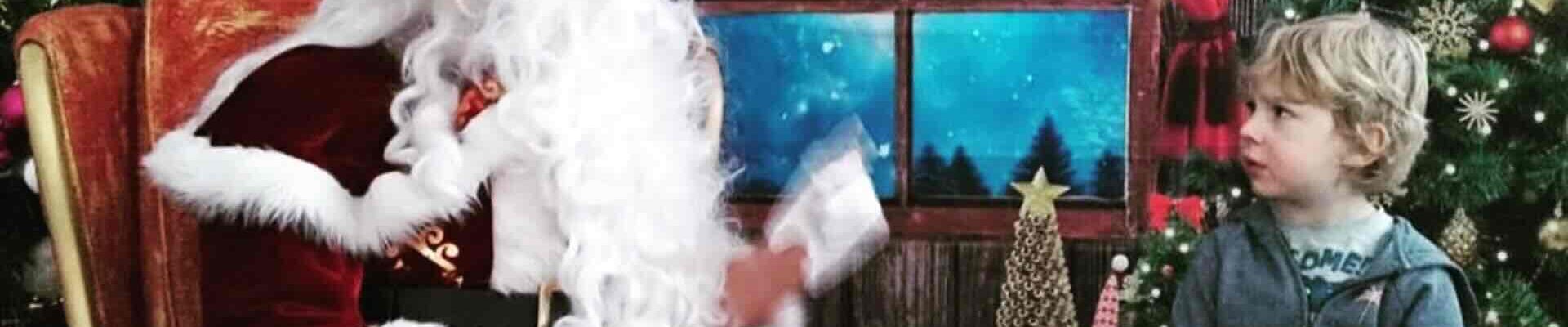 Realistic-Father-Christmas-Performer Realistic-Father-Christmas-Performer
