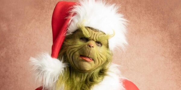 The-Grinch-Christmas-Themed-Performer-min