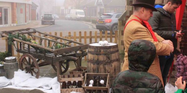Victorian-Themed-Cart-Christmas-Theming