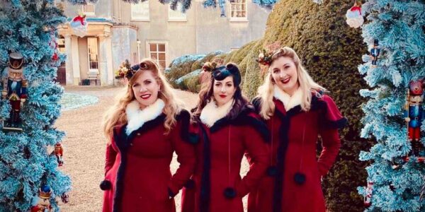 Vintage-Christmas-Singers-min