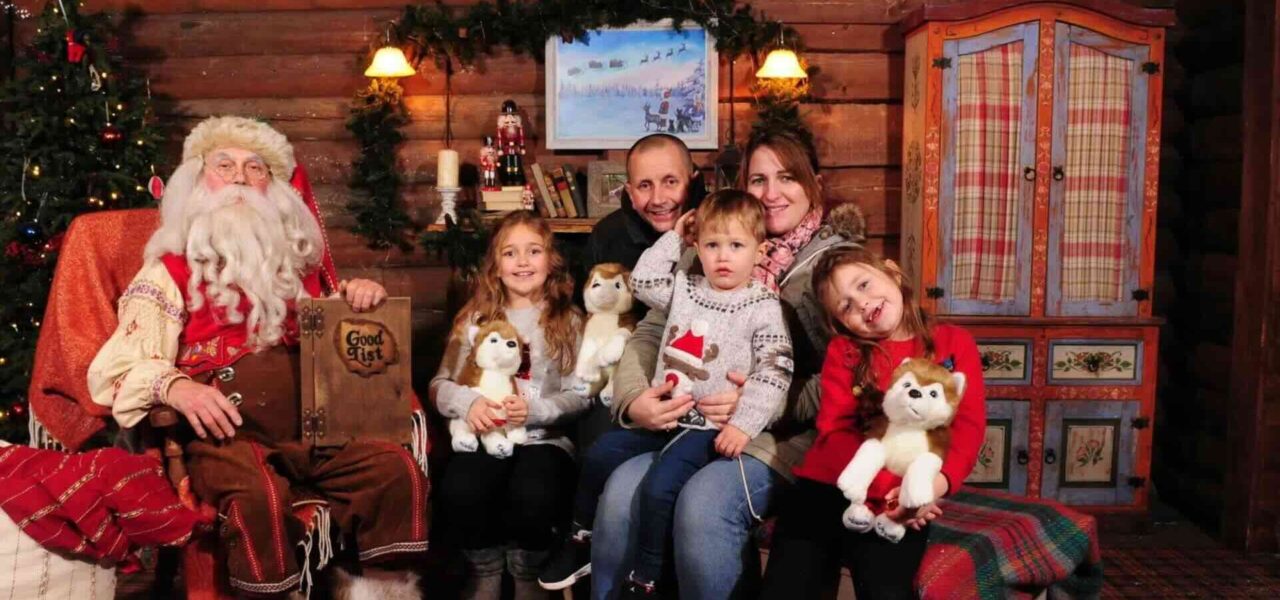 Classic-Father-Christmas-Grotto-With-Family