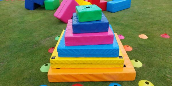 Crystal-Challenge-Experience-Colourful-Blocks