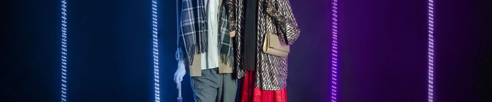 Headless-Couple-Posed-Together Headless-Couple-Posed-Together