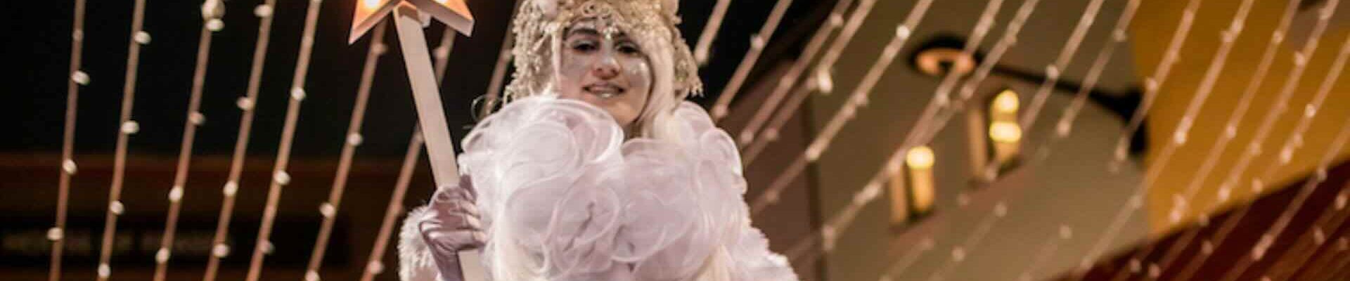 Ice-Queen-Stilt-Walker-Posing