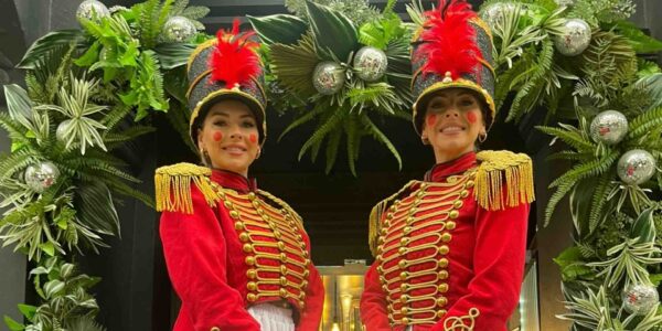 Nutcracker-Stilt-Walkers-Posing
