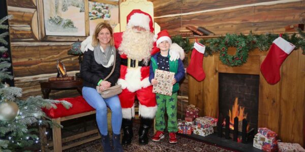 Santa-Grotto-Hir
