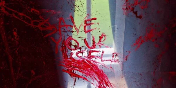 Save yourself sign smeared in blood on a mirror.