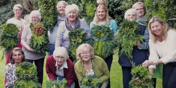 Woodland-Wreath-Making-Workshop-Group