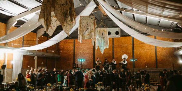 Walkabout-party-band-Wedding-Venue